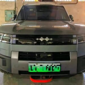 Formula Leopard Titanium 7 2025 1.5T PHEV, officiellement Fangchengbao Titanium 7, est un SUV hybride rechargeable de nouvelle génération combinant un moteur essence 1.5T et une motorisation électrique.
Selon la version, il est proposé en 2 roues motrices ou 4 roues motrices électriques, avec jusqu'à 190 km d'autonomie en mode électrique selon le cycle CLTC.